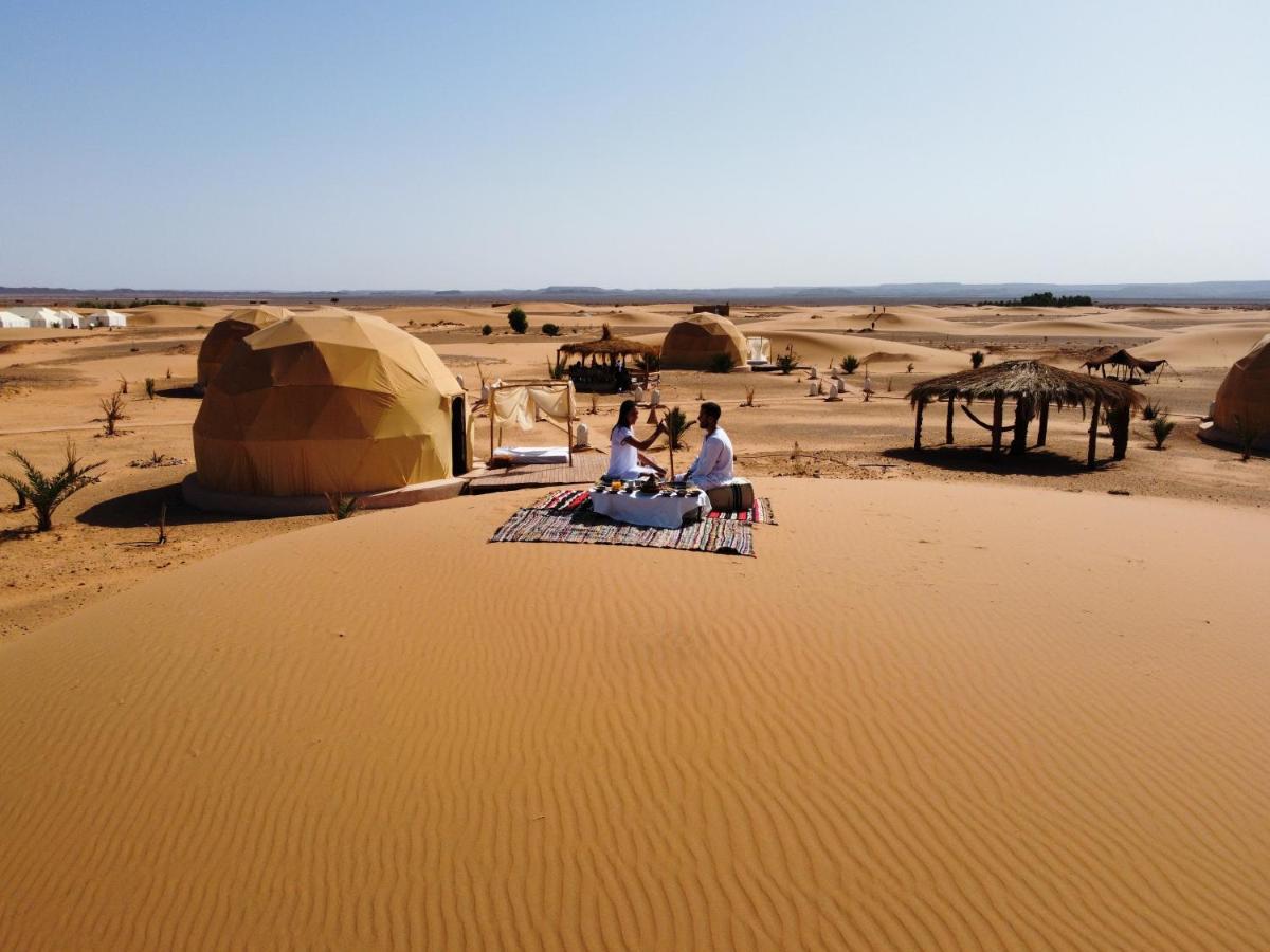 Sunrise Sahara Camp Hotel Merzouga Bagian luar foto